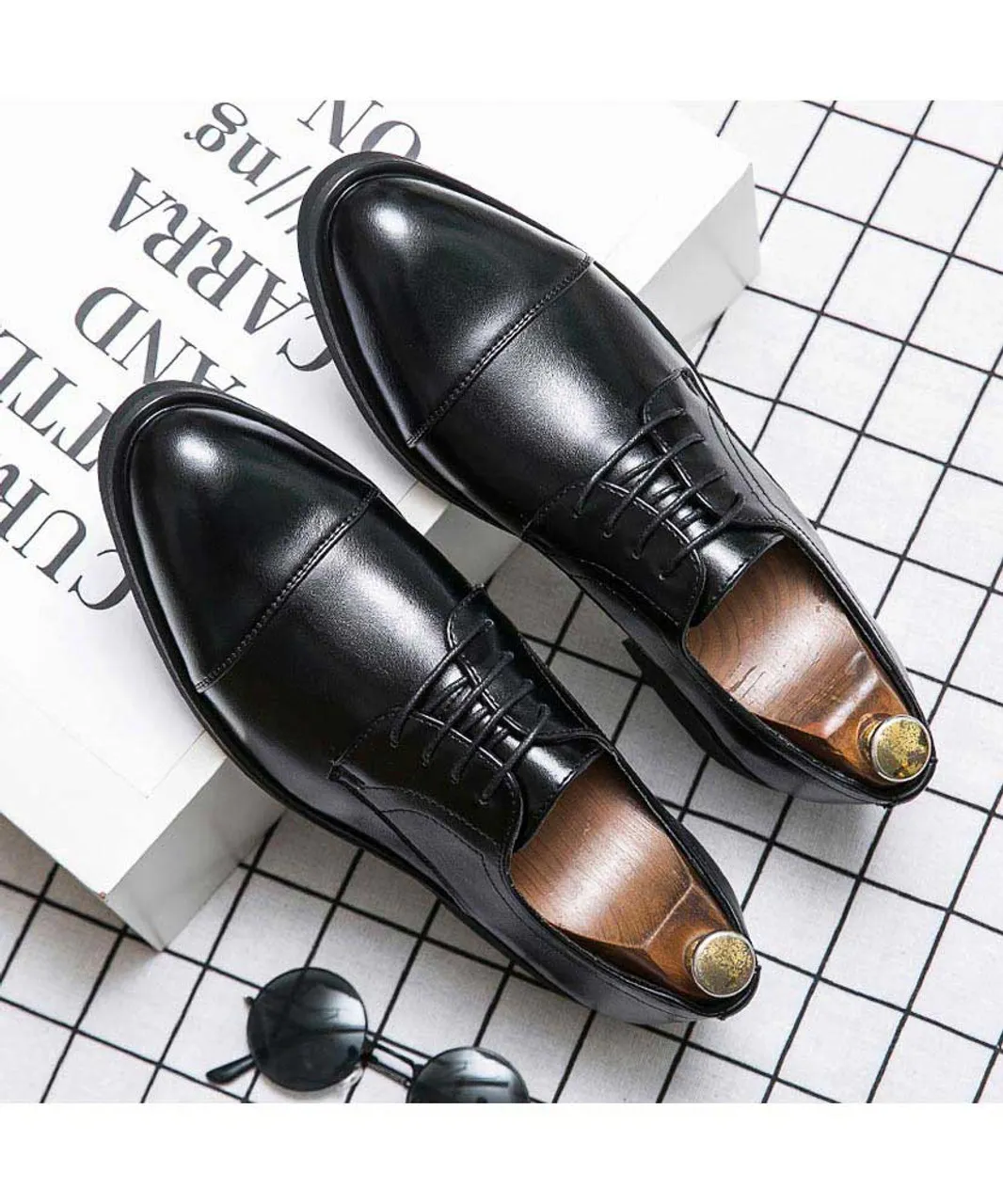 Black derby dress shoe in plain 2088