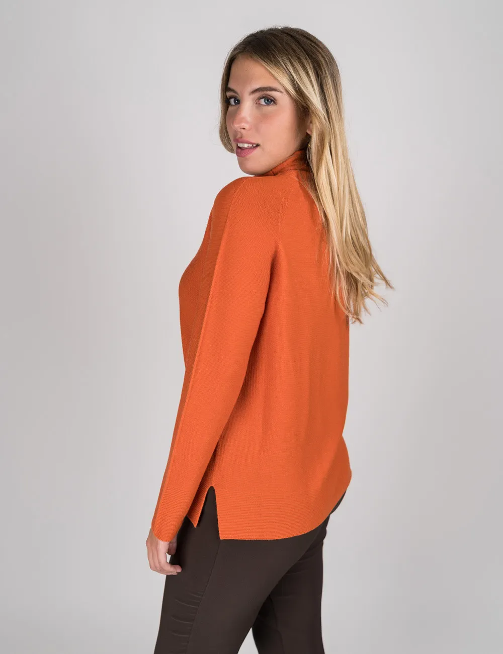 Gaia Life - Dolcevita in lana merino arancio