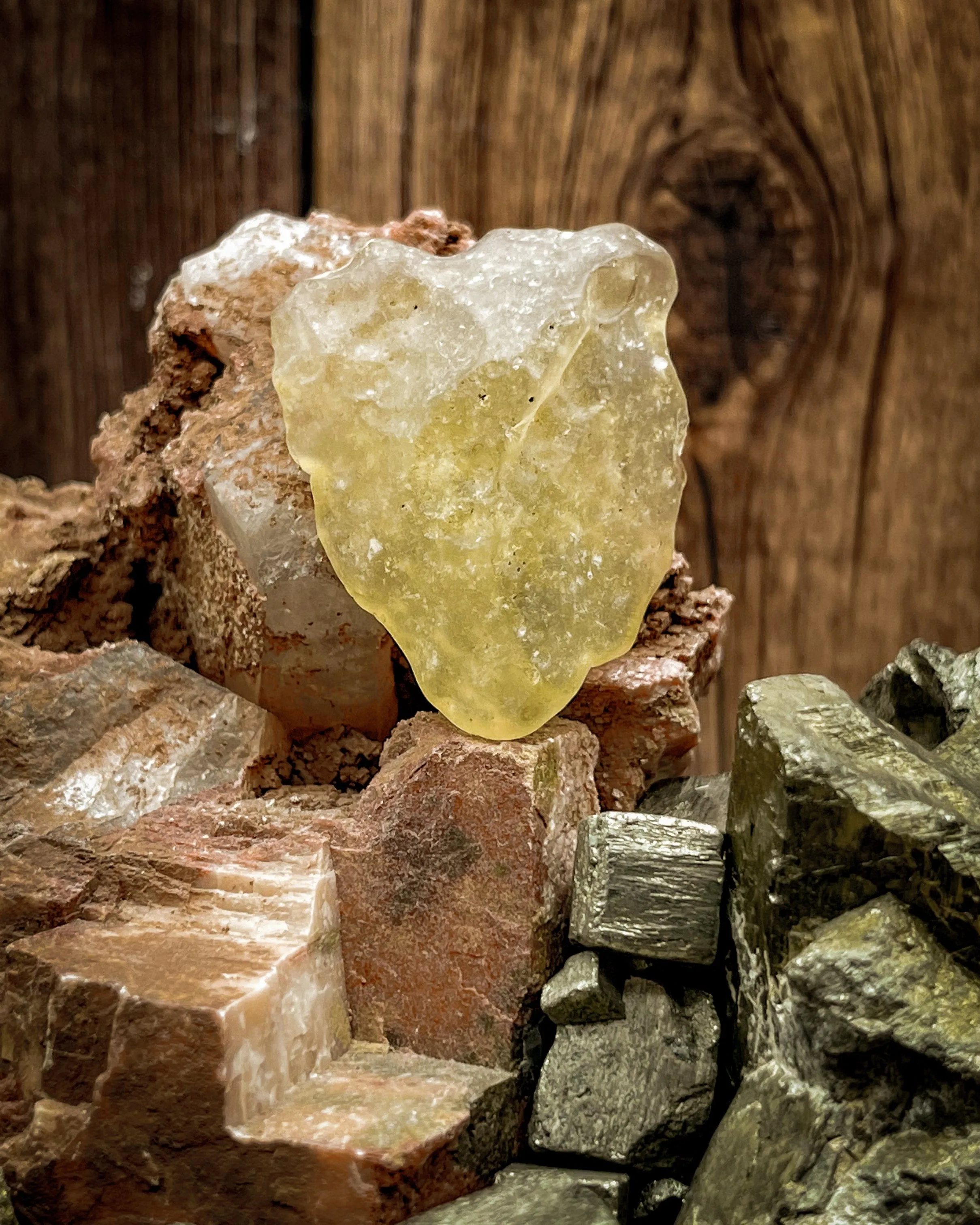 Libyan Gold Tektite, 6.9g