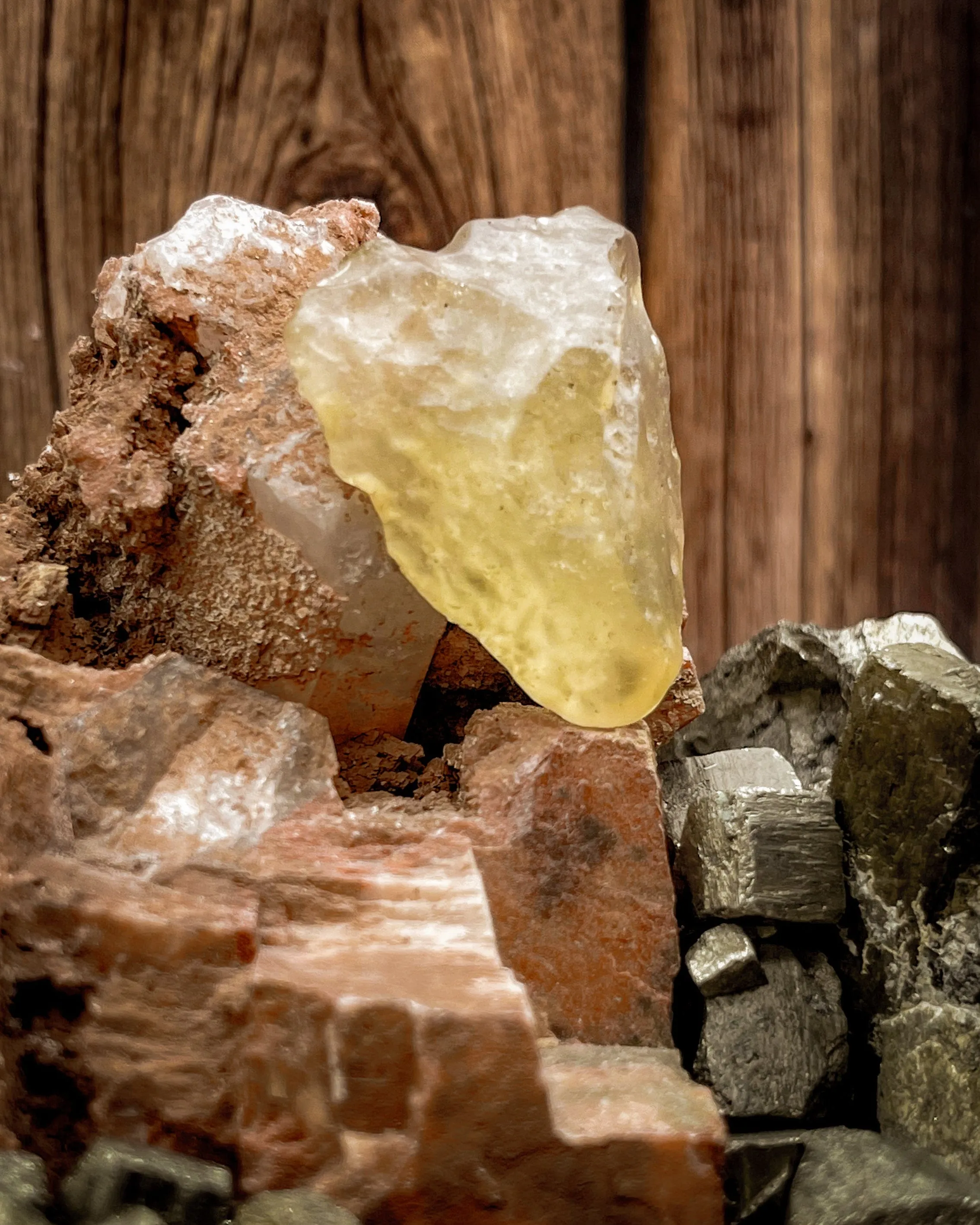 Libyan Gold Tektite, 6.9g