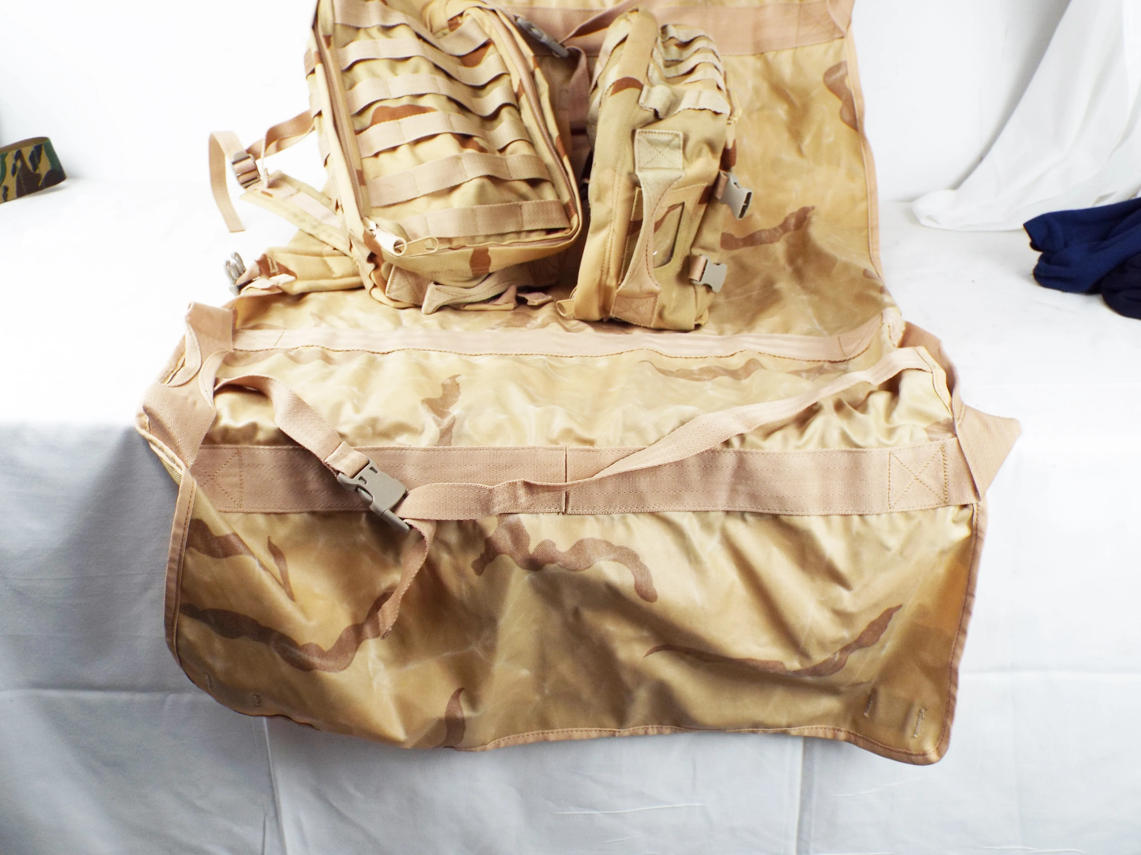 Miltec Desert camouflage - emergency stretcher - folds into back pack - Unissued condition