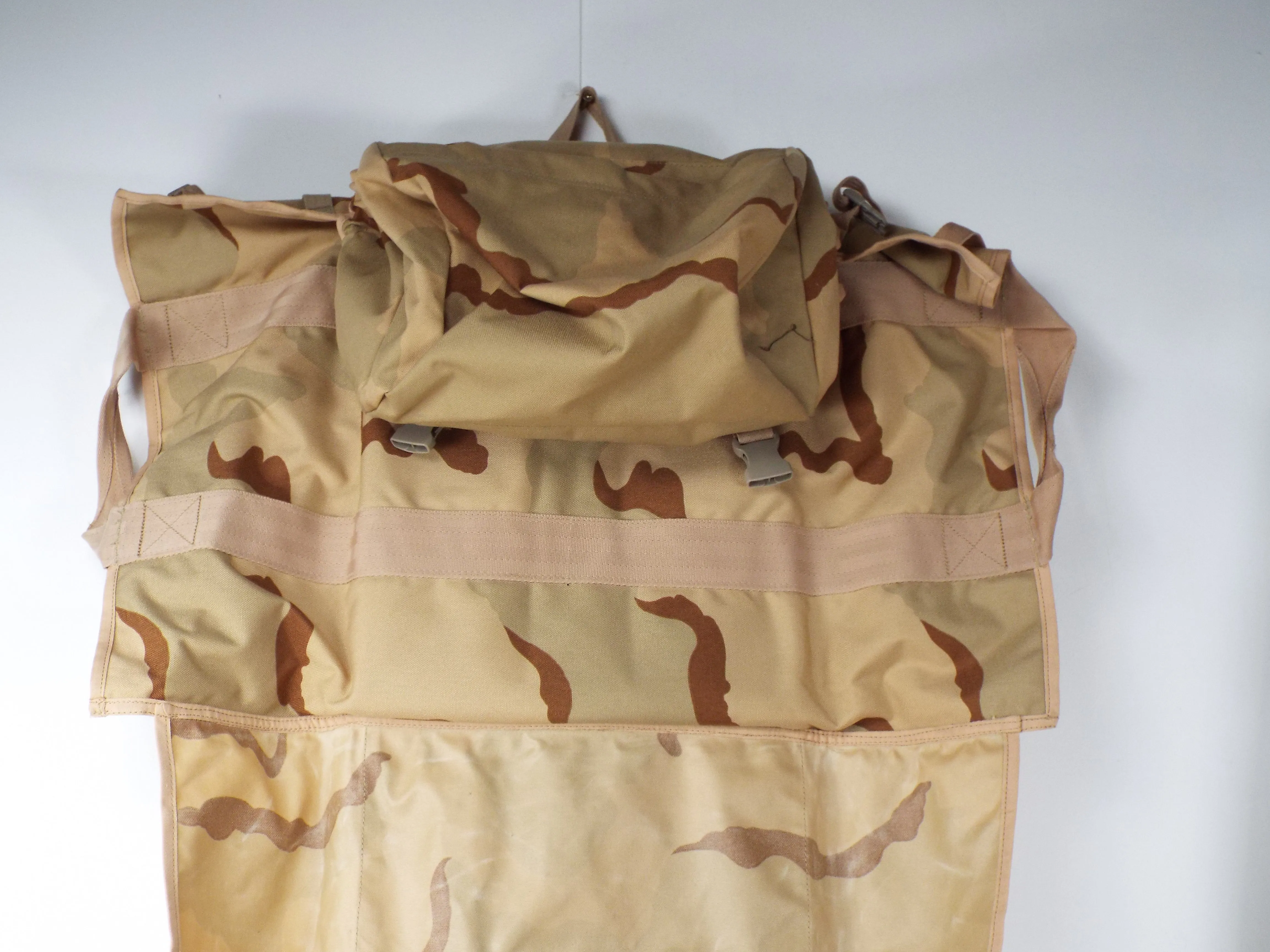 Miltec Desert camouflage - emergency stretcher - folds into back pack - Unissued condition