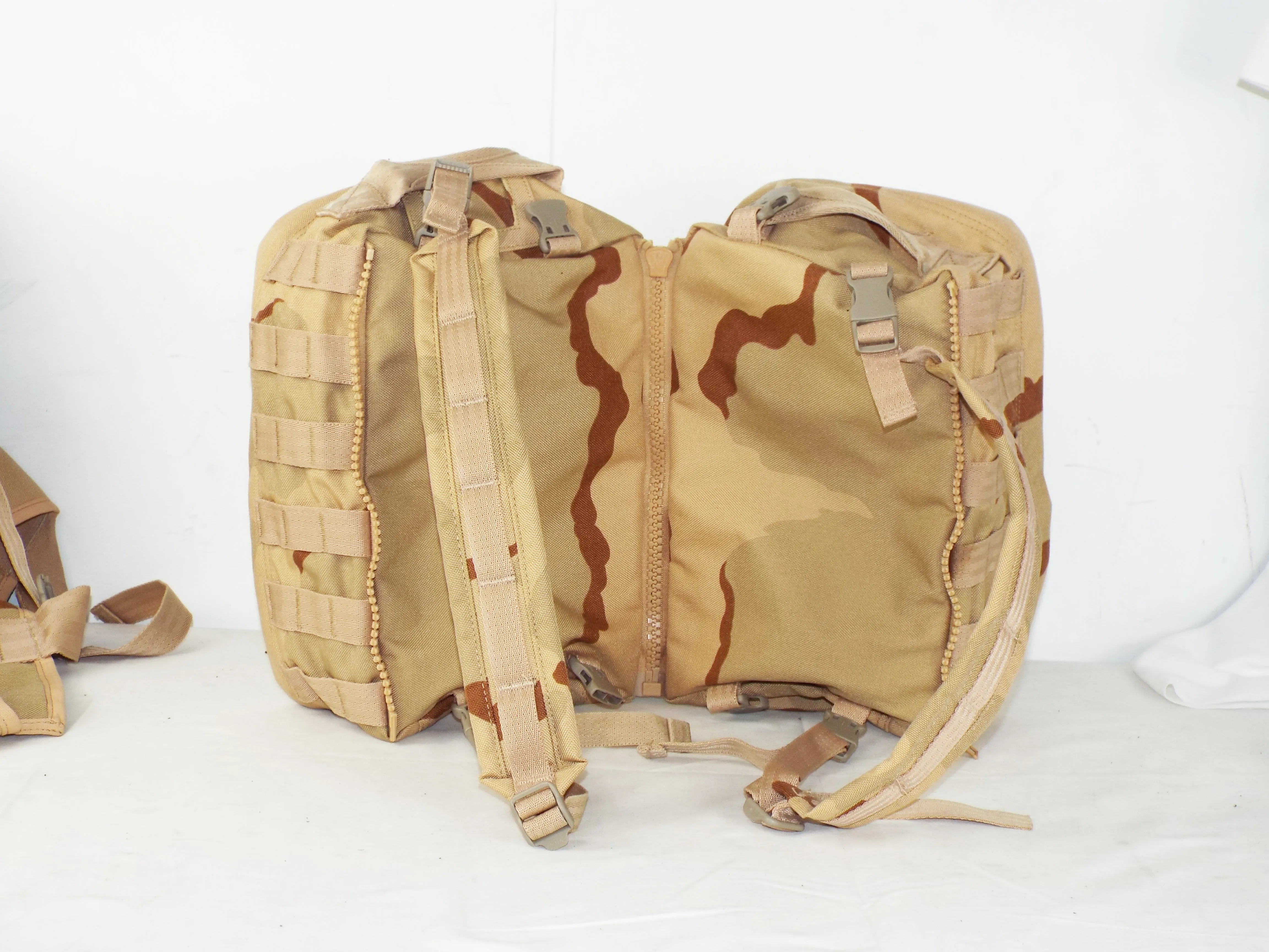 Miltec Desert camouflage - emergency stretcher - folds into back pack - Unissued condition