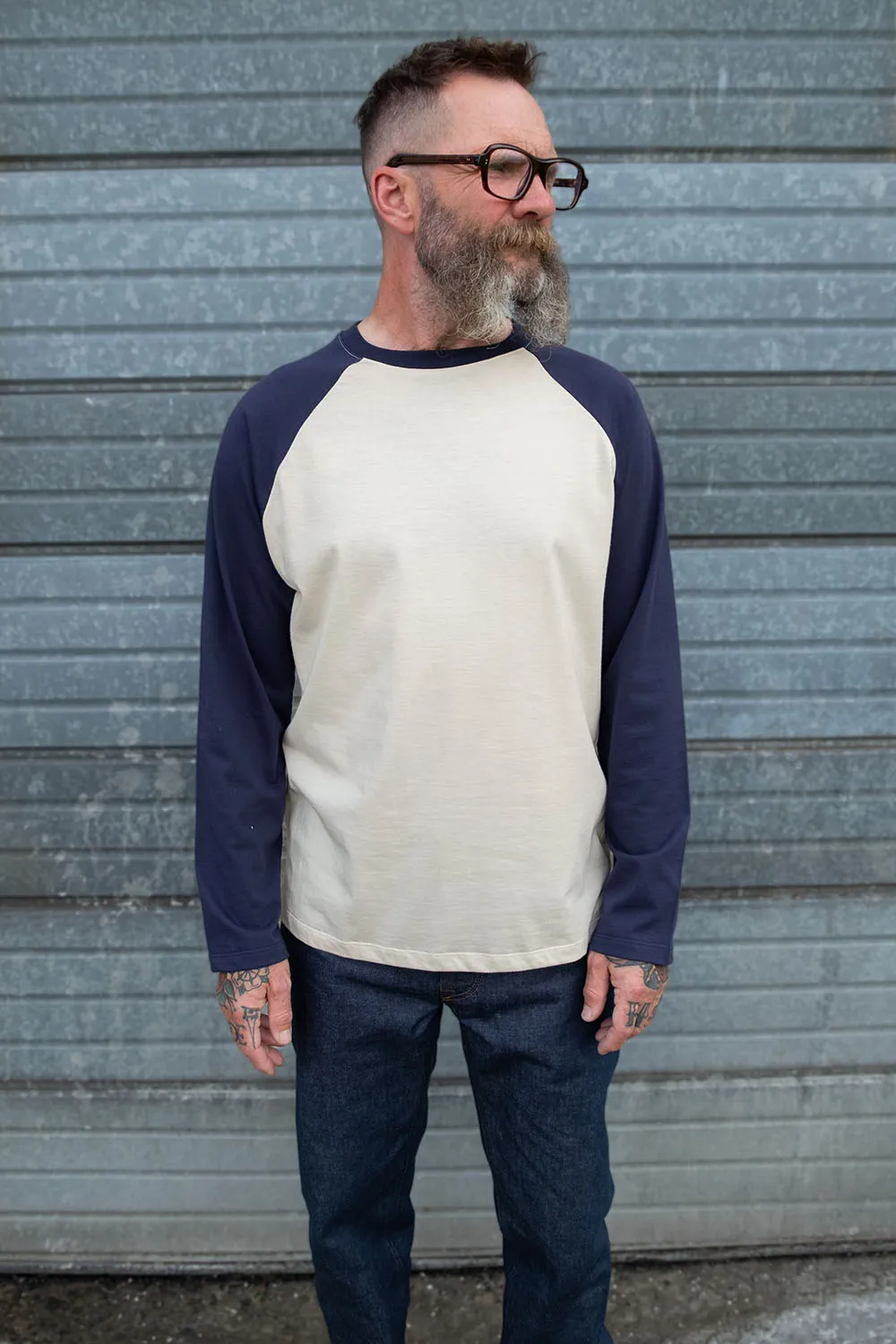 Raglan Long Sleeve / Ecru Sky Captain