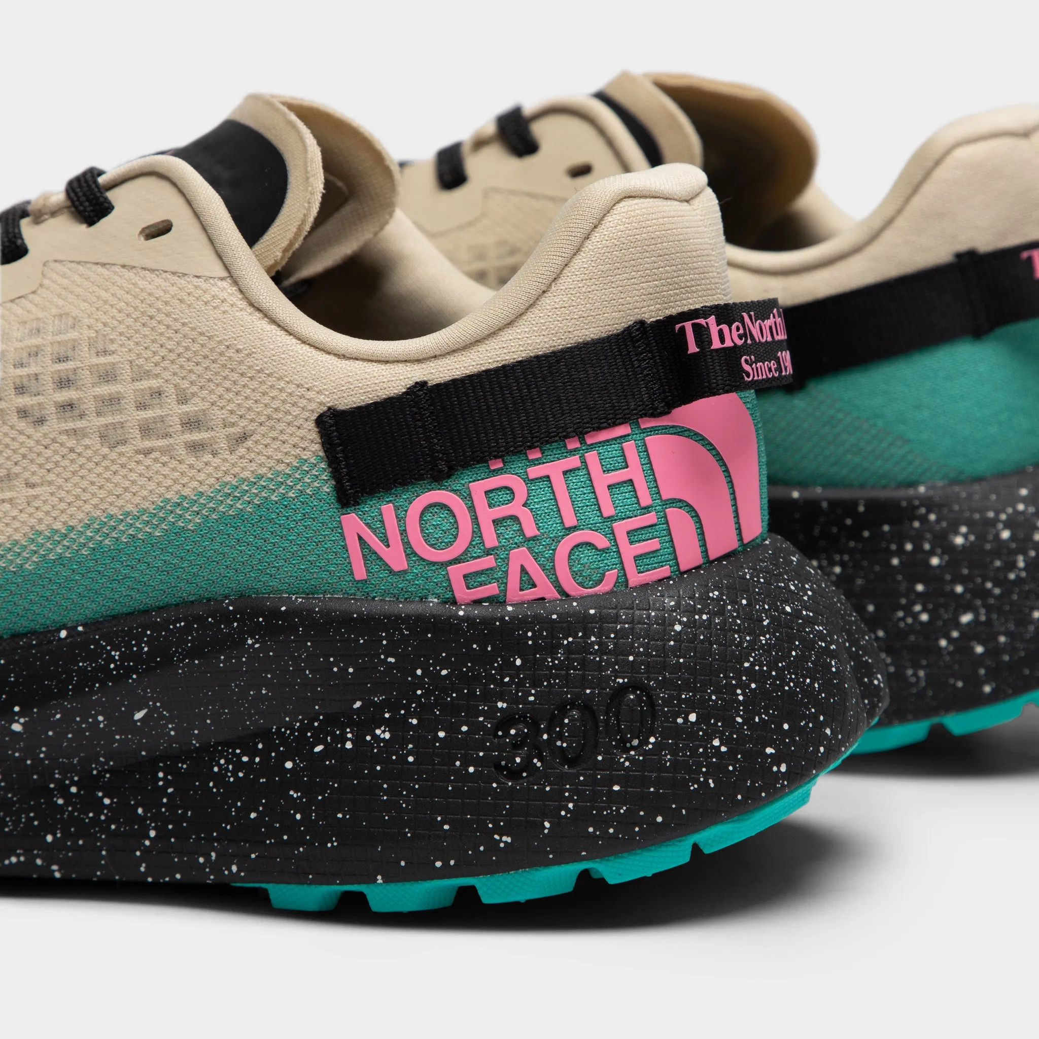 The North Face Altamesa 300 Tan / Green - Pink