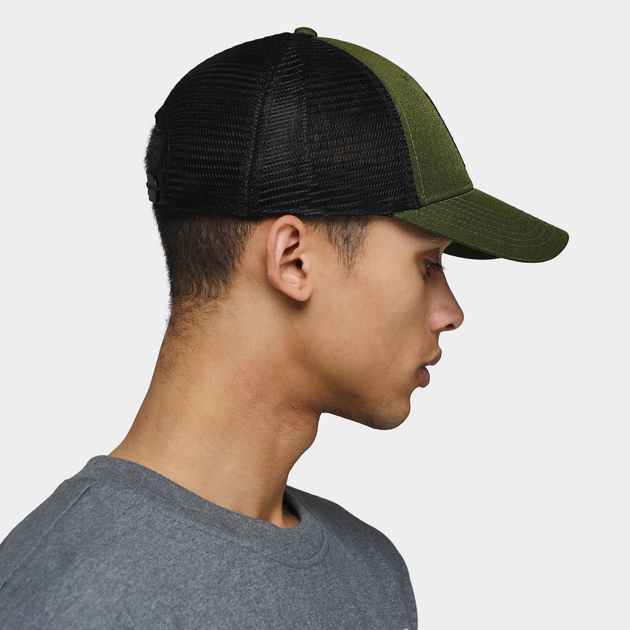 The North Face Mudder Trucker Forest Olive / TNF Black