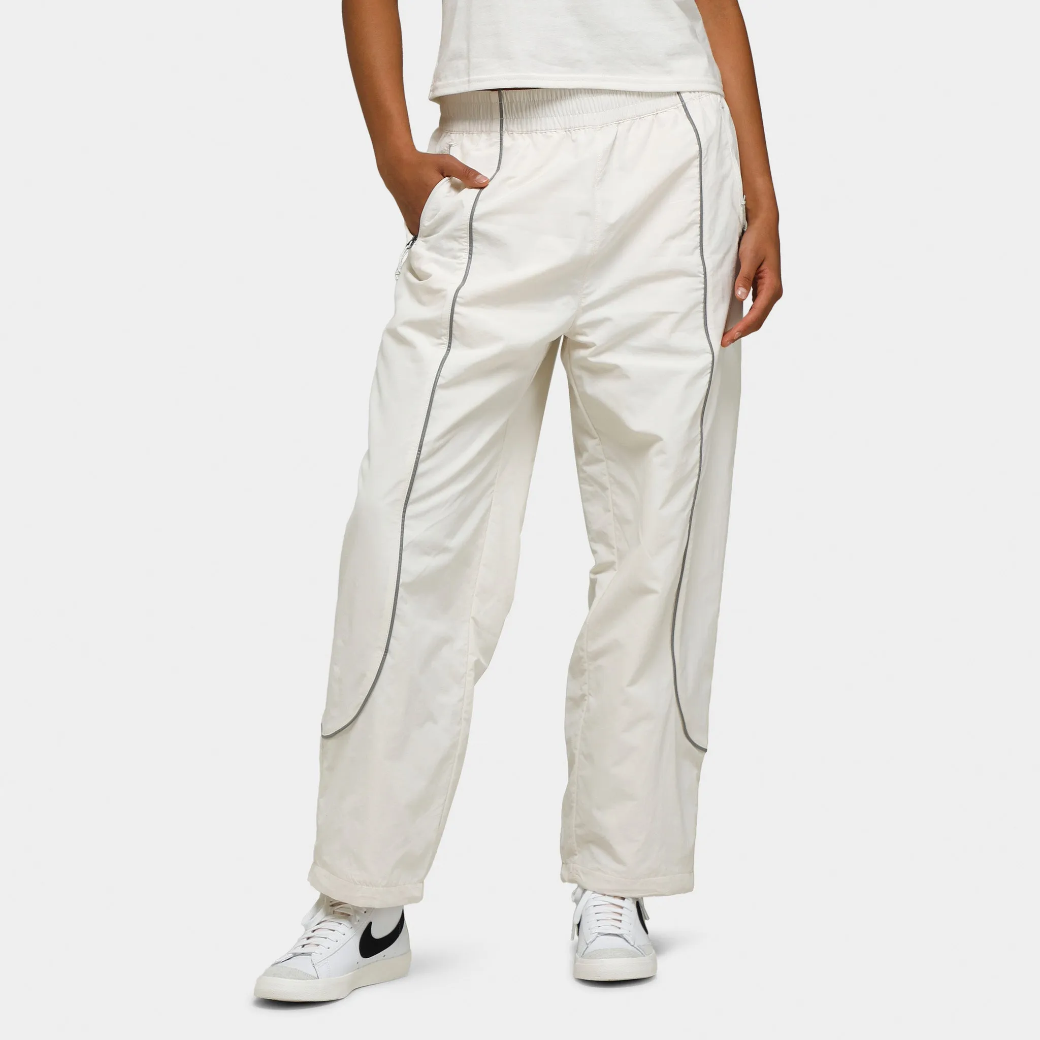 The North Face Women's Tek Piping Wind Pants / Gardenia White