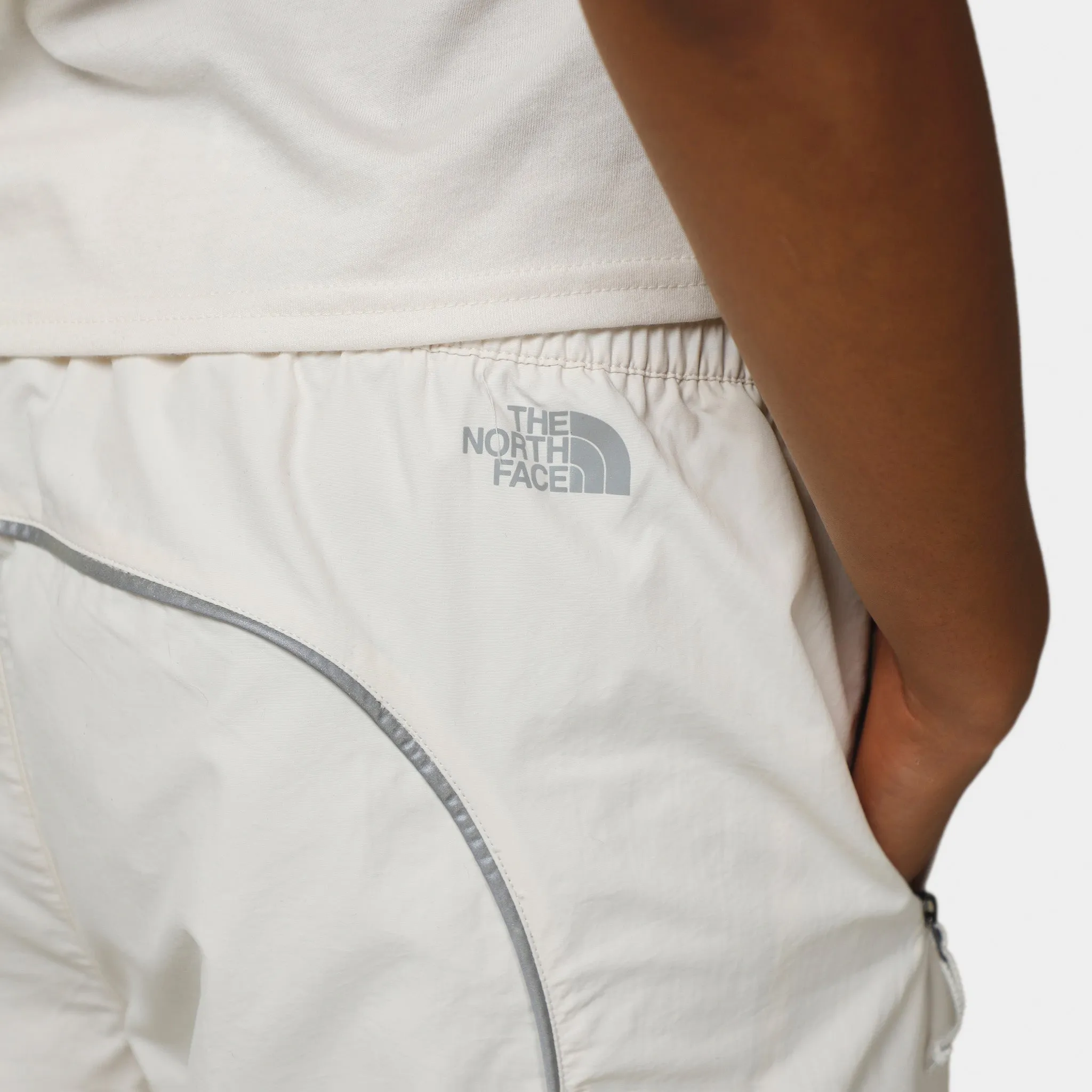 The North Face Women's Tek Piping Wind Pants / Gardenia White