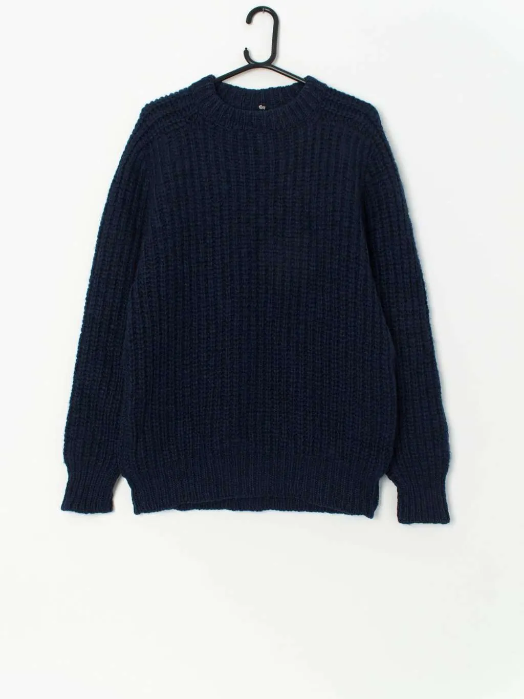 Vintage men’s chunky navy blue knitted jumper – Small / Medium