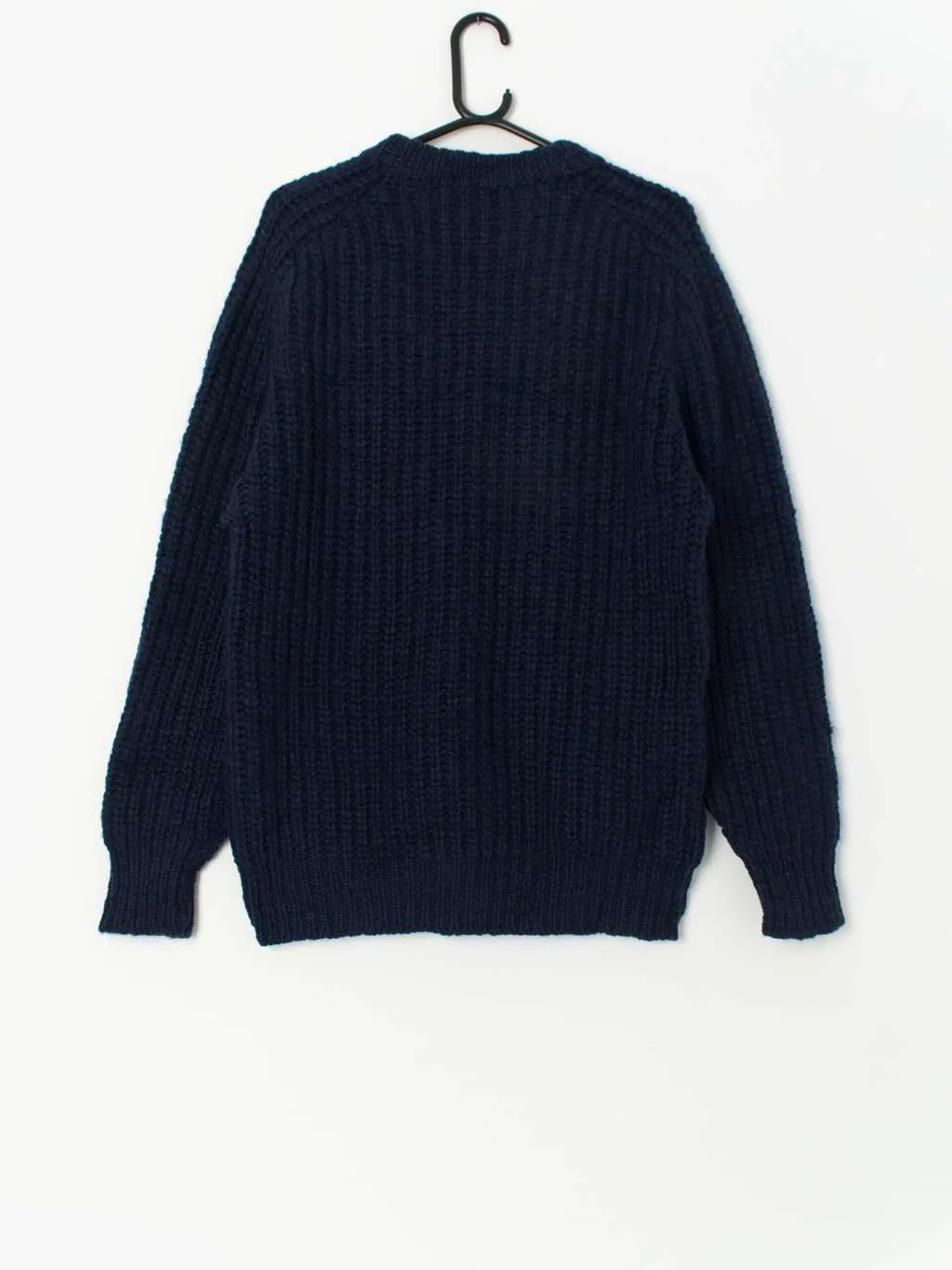 Vintage men’s chunky navy blue knitted jumper – Small / Medium